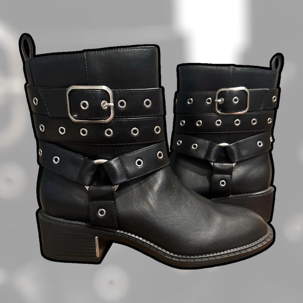 BCBGeneration boots size 7.5